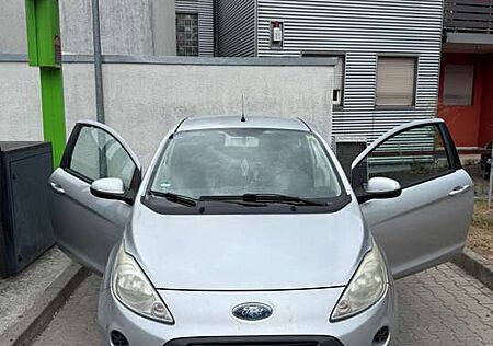 Ford Ka /+ 1.2 Titanium