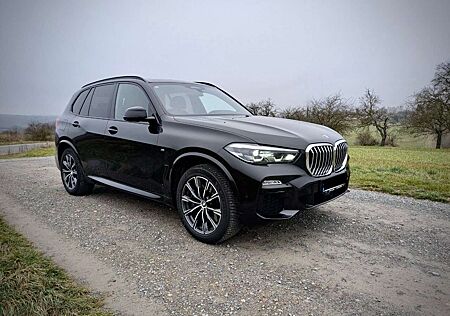 BMW X5 xDrive 30 d M Paket 360° usw. aus 1 Hand