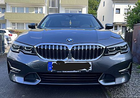 BMW 320d 320 +Aut.+Luxury+Line+Garantie