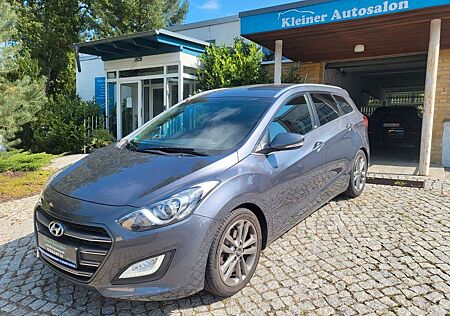 Hyundai i30 cw blue Passion Navi/AHK/SH/