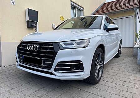 Audi Q5 55 TFSI e quattro S tronic*AHK*Matrix*Luft*Sound