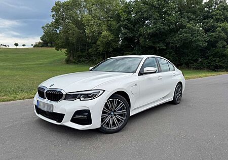 BMW 330e 330 3er Plug-In-Hybrid Aut. M Sport