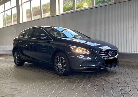 Volvo V40 Momentum