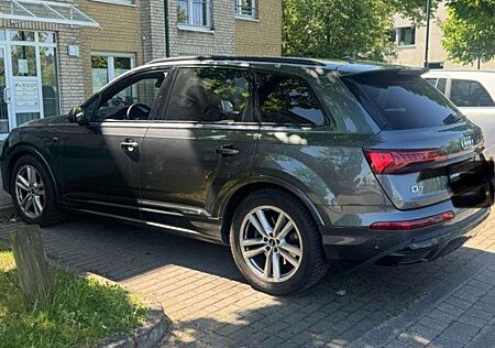 Audi Q7 55 TFSI quattro tiptronic S line