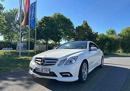 Mercedes-Benz E 250 CDI DPF Coupe BlueEFFICIENCY Automatik Avant