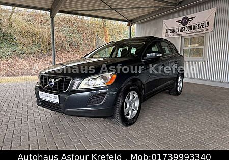 Volvo XC 60 XC60 Momentum AW*Panorama*AHK*SHZ*PDC*4X4