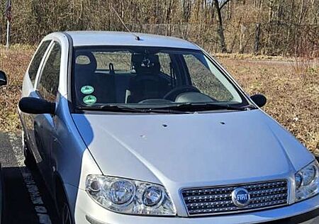 Fiat Punto 1.2 8V 2 Jahre Tüv