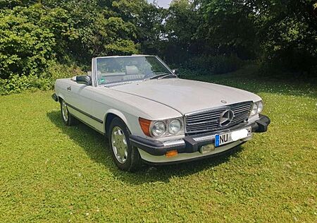 Mercedes-Benz SL 560