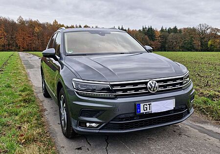 VW Tiguan Volkswagen Sound, Schiebe, Navi, AHK, Automatik, 1. Hand