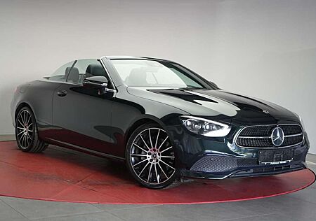Mercedes-Benz E 300 9G-Tronic AMG Avantgarde Navi/LederTemp/Bu