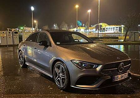 Mercedes-Benz CLA 180 7G-DCT AMG Line