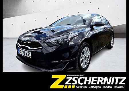 Kia Cee'd Ceed / CEED 1.5T VISON KOMFORT NAVI*KAMERA*SHZ*PDC*ALU*