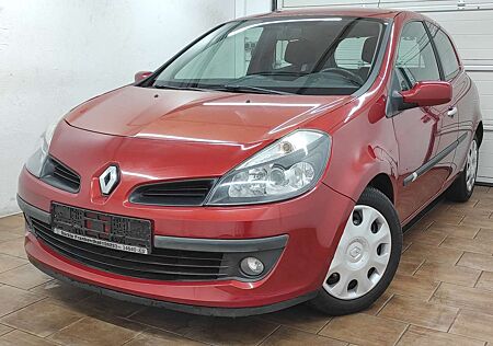 Renault Clio 2.0 AUTOMATIK KLIMA BC 1-HAND AHK ESP CD Dynamique