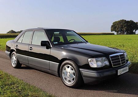 Mercedes-Benz E 420 V8, W124, Oldtimer, Traumzustand, VOLL!