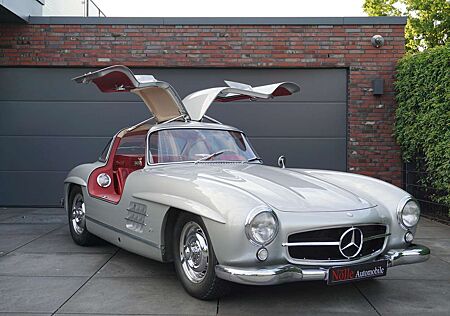 Mercedes-Benz SL 300 Flügeltürer Rudge Felge + Kofferset