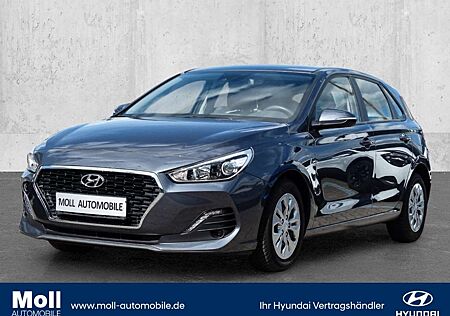 Hyundai i30 Select Navigationssystem Rückfahrkamera Apple CarP