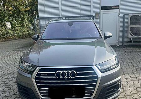 Audi Q7 3.0 TDI quattro tiptronic