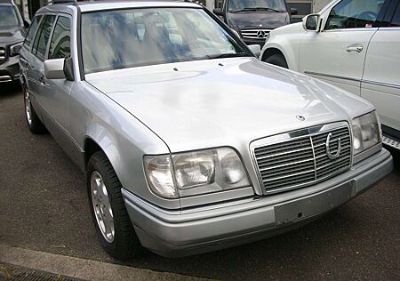 Mercedes-Benz E 200 T Automatik *SD *Klima *1.Halter