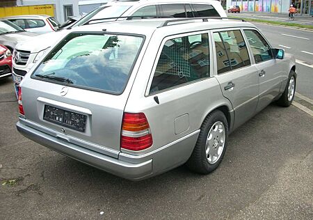 Mercedes-Benz E 200 T Automatik *SD *Klima *1.Halter