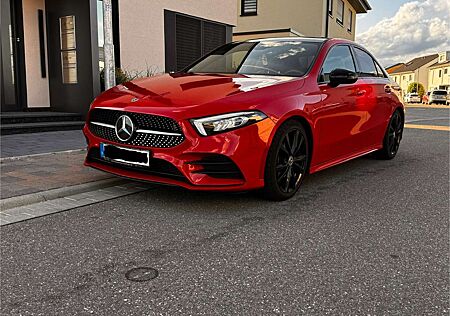 Mercedes-Benz A 200 Limousine 7G-DCT AMG Line