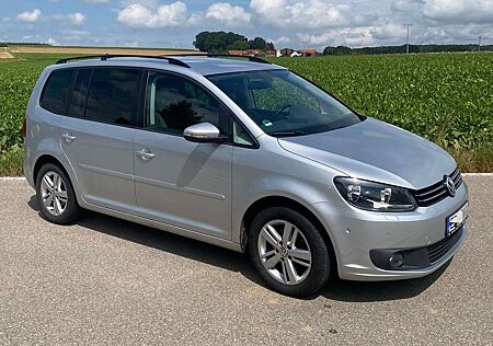 VW Touran Volkswagen 1.6 TDI DPF DSG Life