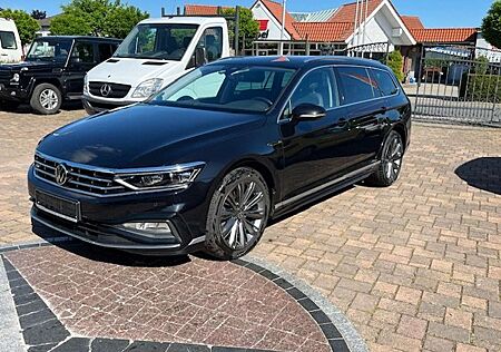 VW Passat Variant Volkswagen R-LINE Elegance 4Motion AHK Standheizung 1-Hand