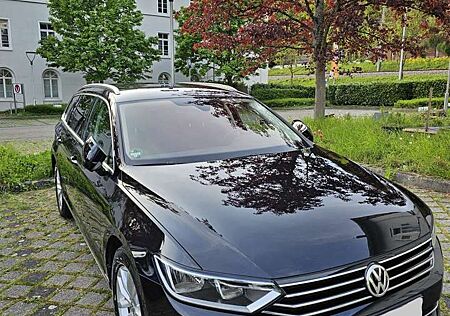 VW Passat Variant Volkswagen 2.0 TDI SCR DSG Comfortline ' .