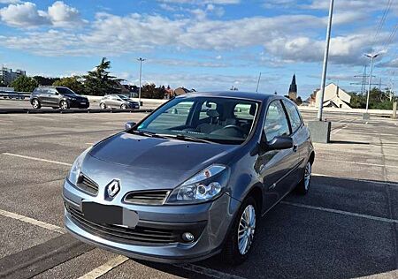 Renault Clio 1,6 *2.HAND*TÜV NEU