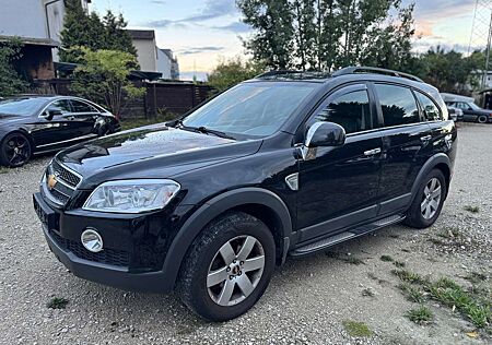 Chevrolet Captiva 2.4 LS 2WD LPG! 7 SITZE! AHK! GEPFLEGT!