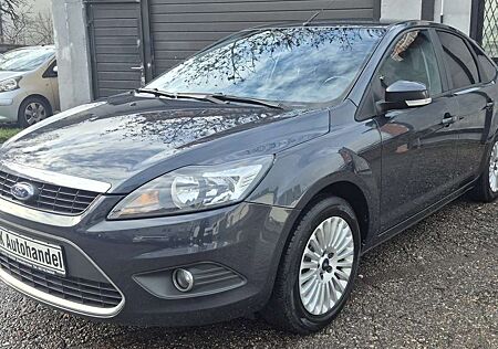 Ford Focus Lim. Titanium Sitzheiz Kam Navi