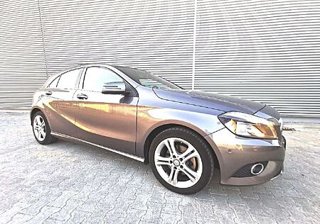 Mercedes-Benz A 200 7G-DCT Urban,PanoDach,Navi,SHZ,PDC,Tempom,,