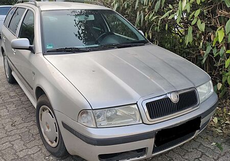 Skoda Octavia 1.6 Combi