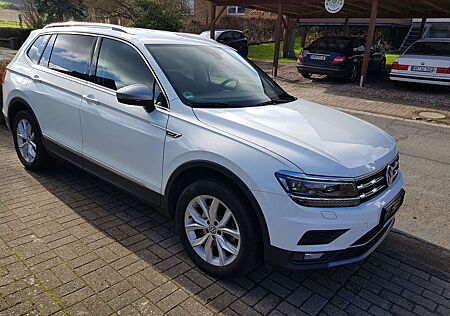 VW Tiguan Allspace Volkswagen 7-Sitzer 2.0TDI 4Mot DSG Highline