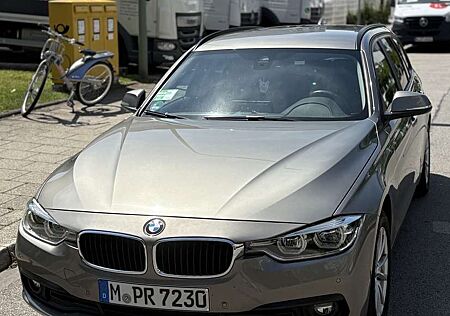BMW 320d 320 Touring Aut. Advantage