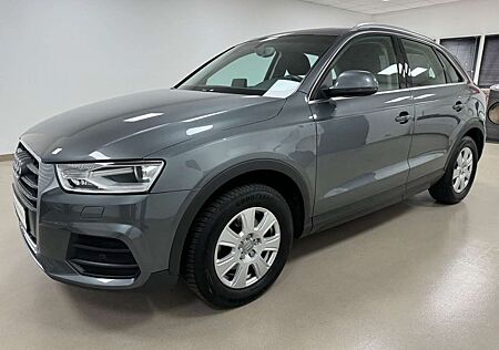 Audi Q3 basis*NAVI*PDC*AC*LMF*ASST*ISOFIX*1H*SH*STZHZ