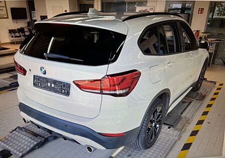 BMW X1 sDrive 20i Aut.Sport Line KAMERA HiFi Lkrheiz