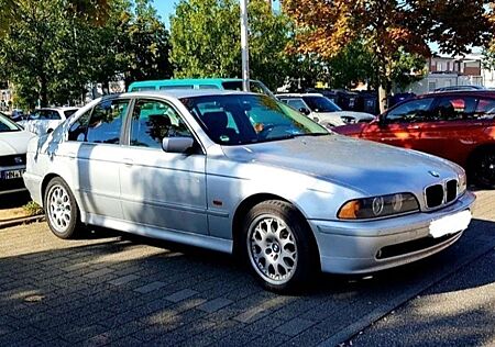 BMW 525 i E39 Limousine Automatik Silber