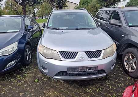 Mitsubishi Outlander 2.2 DI-D Intense