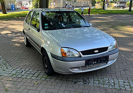 Ford Fiesta 1,3 Inspektion&TÜV NEU Klima Servo Euro 4