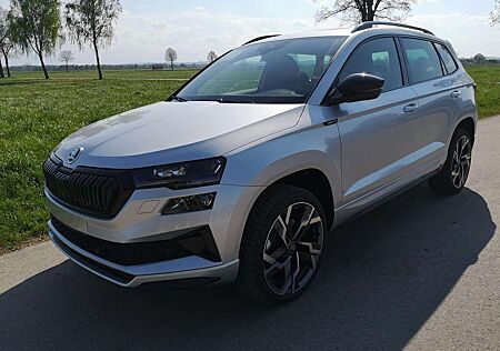 Skoda Karoq 2.0TDI Sportline DSG 4x4 AHK Matrix Leder 19 Zoll