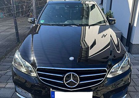 Mercedes-Benz E 400 4MATIC - AMG Paket - Distronic Plus