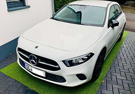 Mercedes-Benz A 180 D / mit Junge Sterne Garantie / Night-Paket