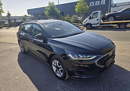 Ford Focus Cool /1 Jahr Garantie/TÜV Neu /1.Hand/NAVI 88 k...
