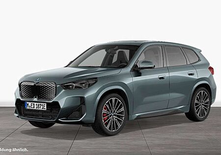 BMW iX1 xDrive30 M-Sport Head-Up DAB LED AHK Pano uvm.