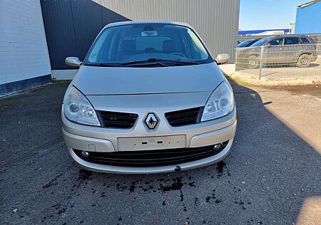 Renault Grand Scenic 1.9 dCi FAP Avantage
