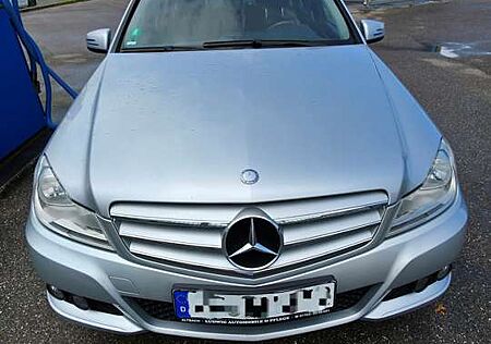 Mercedes-Benz C 200 CDI DPF (BlueEFFICIENCY) Elegance