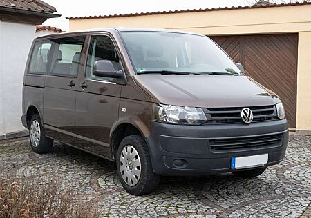 VW T5 Kombi Volkswagen 9-Sitzer, Kurzer Radstand