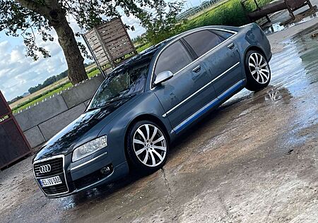 Audi A8 4.2 quattro