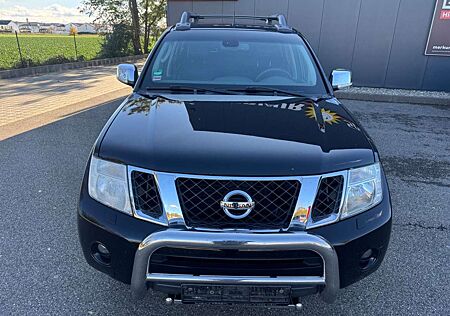 Nissan Navara Pickup Double Cab LE 4X4 LKW Zulassung