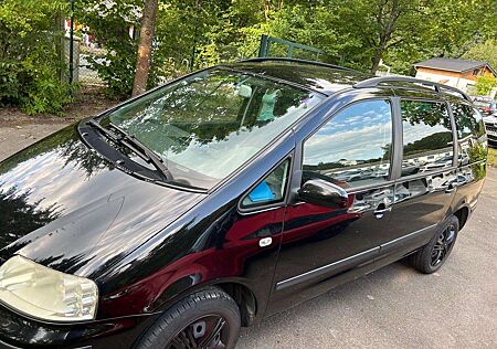 VW Sharan Volkswagen 1.9 TDI Family